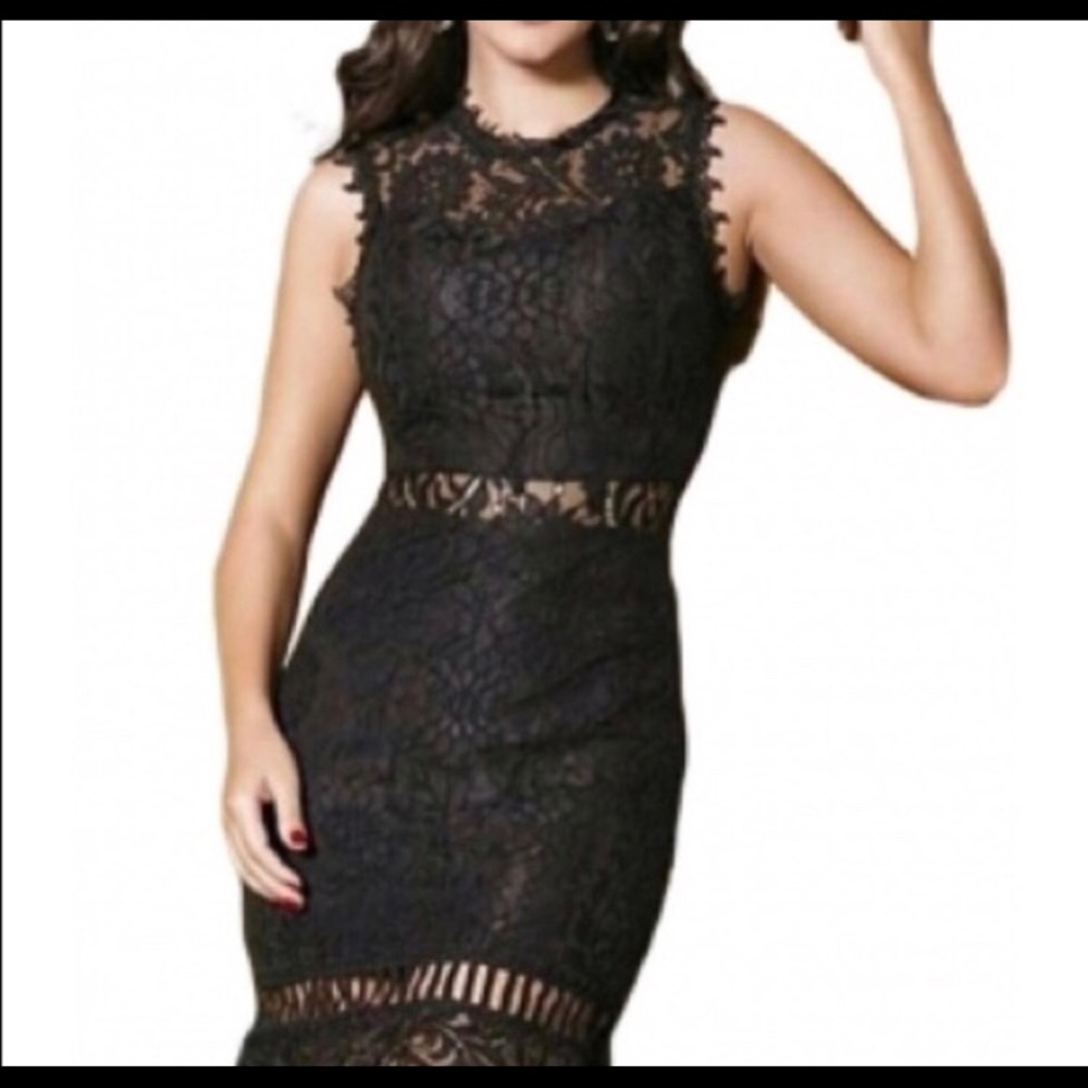 Lace midi dress 🌼